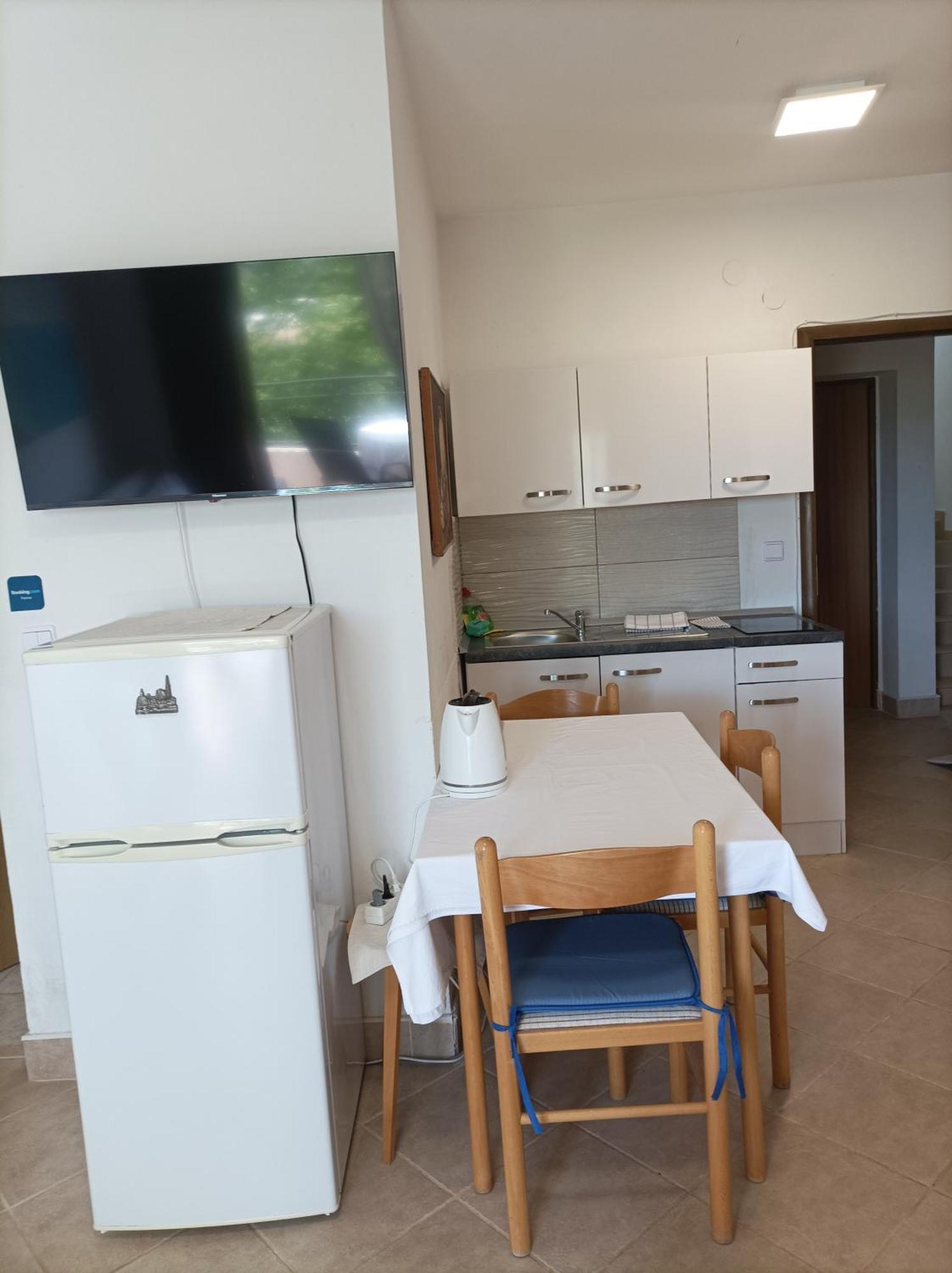 Rooms & Apartment Hegic Zara Esterno foto