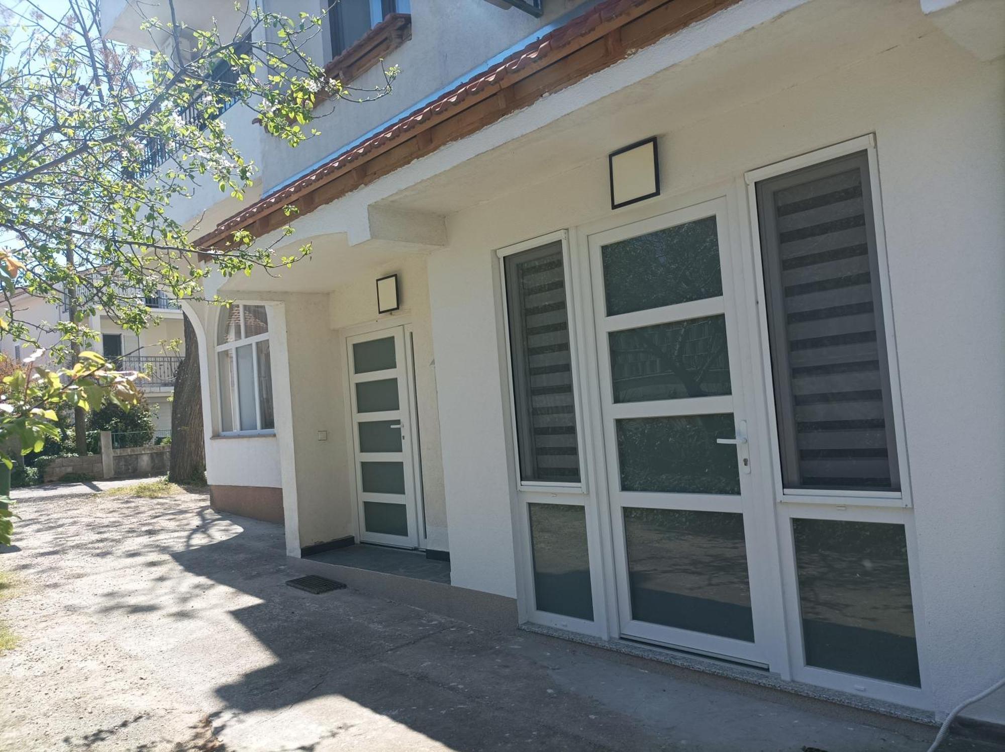 Rooms & Apartment Hegic Zara Esterno foto